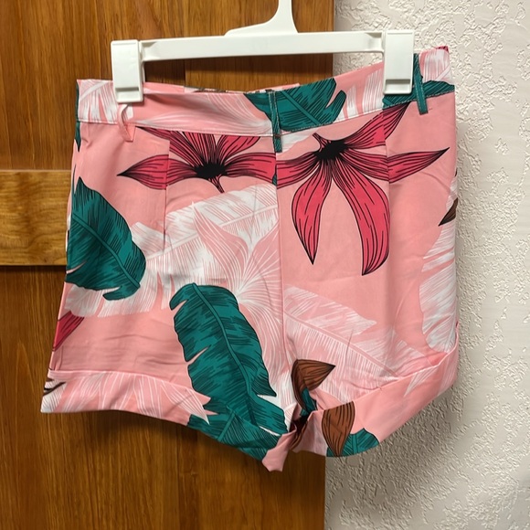 Dress shorts - Picture 2 of 2